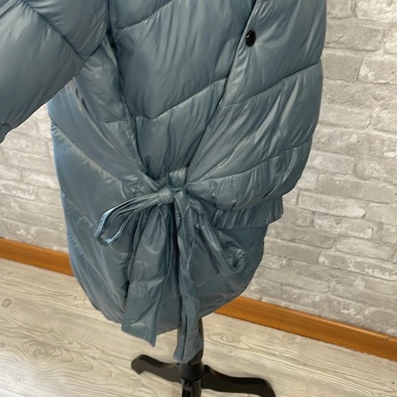 Universal Standard Kanda Puffer Coat - Picture 5 of 11